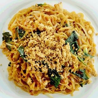 Spicy Basil Pad Thai