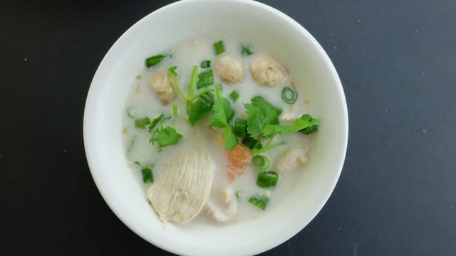 Tom Kha.